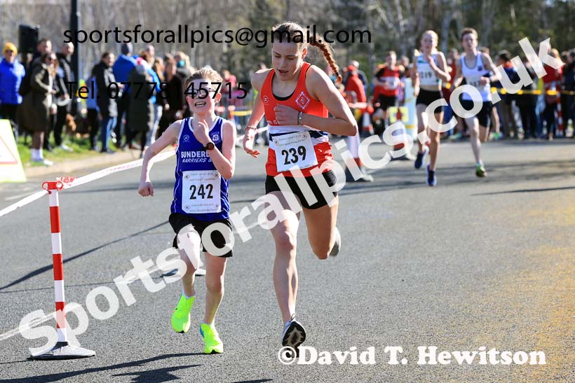 Boys and Girls Under-15s 2024 Elswick Harriers Good Friday Relays, Newburn, Newcastle Upon Tyne  Photo: David T. Hewitson/Sports for All Pics